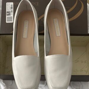 Enzo Angiolini White Flats Minimalist Design